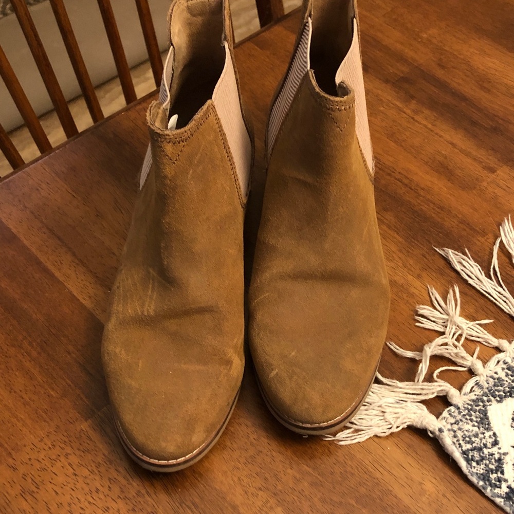 Toms Brown Chelsea Ankle Boots